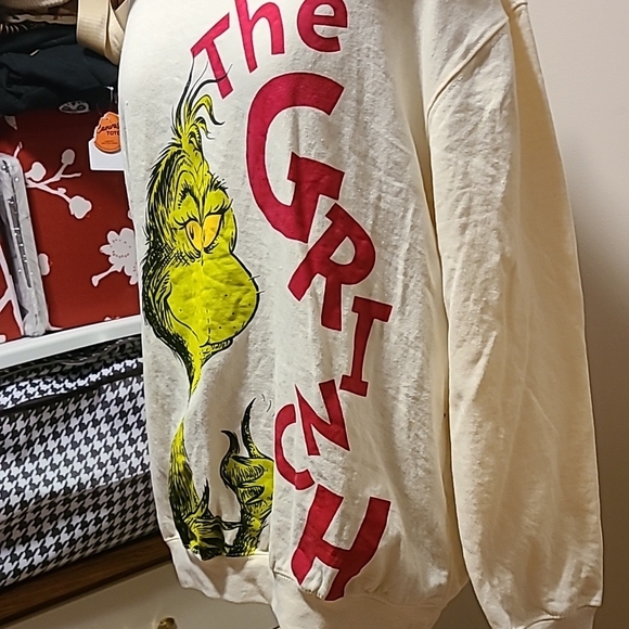 The Grinch Men's Cream Sweater - Picture 3 of 3